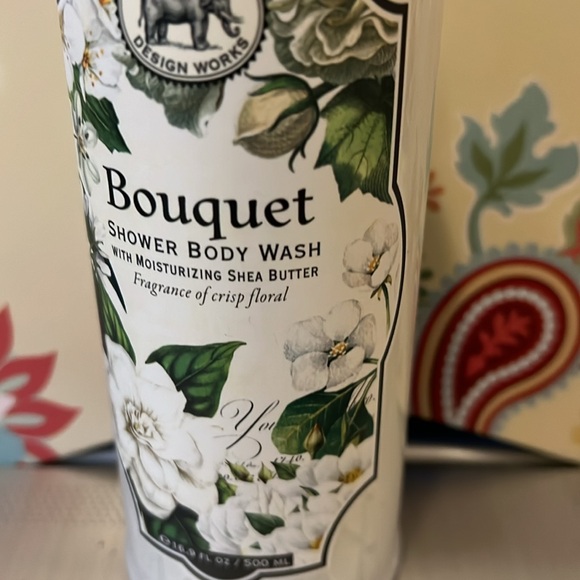 Michel Design Bouquet Floral Scented Shea Butter Shower Body … - Picture 3 of 5